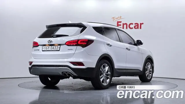 Hyundai Santa Fe 2016 thumb 3