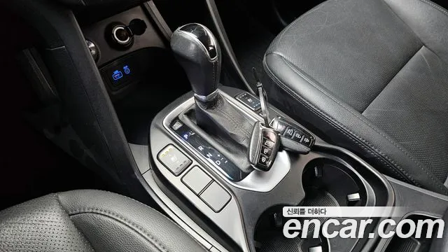 Hyundai Santa Fe 2016 thumb 9