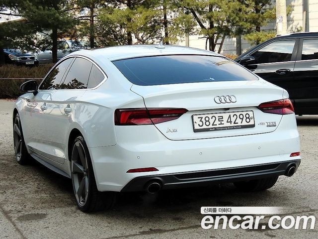 Audi A5 2019 thumb 8