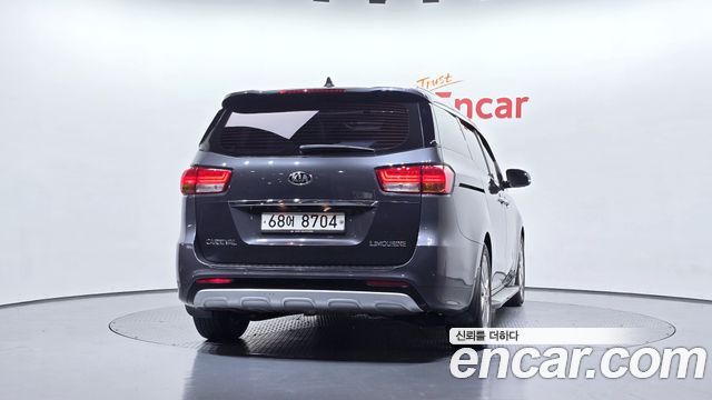 Kia Carnival 2015 thumb 5