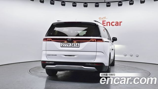 Kia Carnival 2020 thumb 4