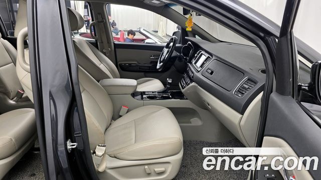 Kia Carnival 2019 thumb 12