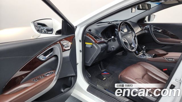 Hyundai Grandeur 2015 thumb 11