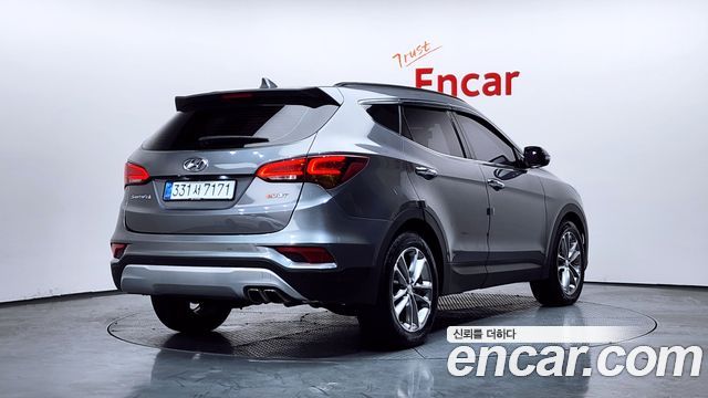 Hyundai Santa Fe 2016 thumb 3