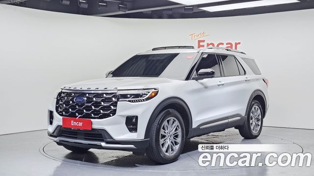 Ford Explorer 2025 thumb 11