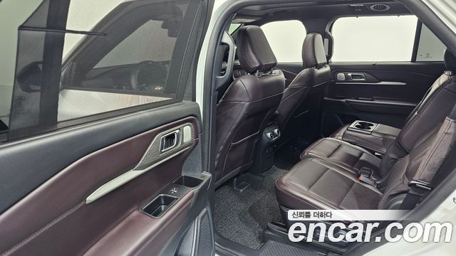 Ford Explorer 2025 thumb 2