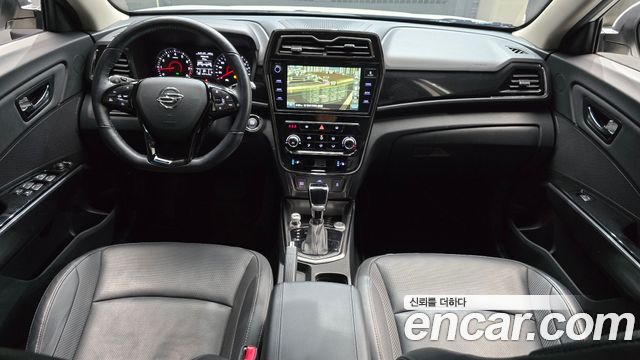 SsangYong Tivoli 2021 thumb 3