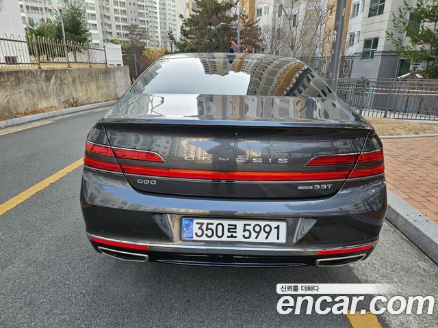 Genesis G90 2019 thumb 5