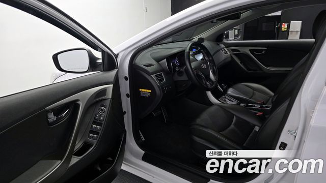 Hyundai Avante 2013 thumb 10