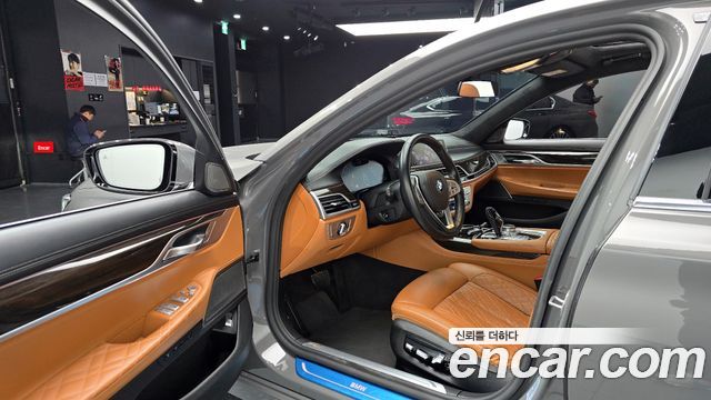 BMW 7 серии 2021 thumb 9