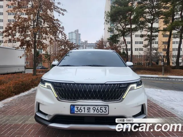 Kia Carnival 2021 thumb 2