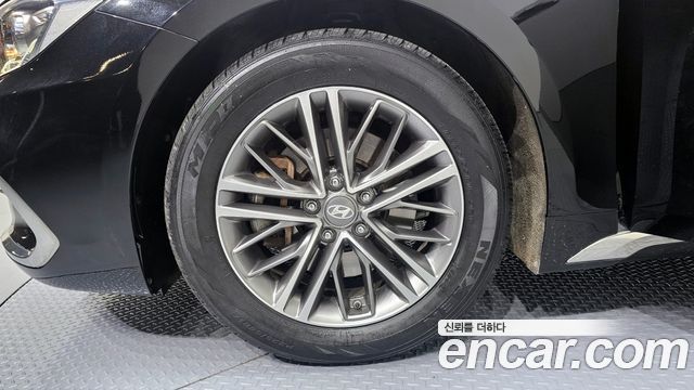 Hyundai Grandeur 2017 thumb 6