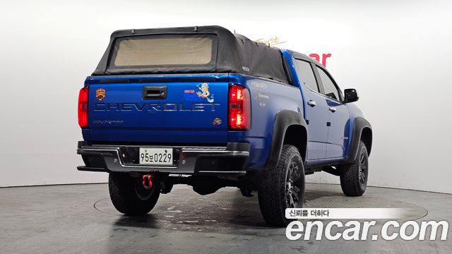 Chevrolet Colorado 2020 thumb 3