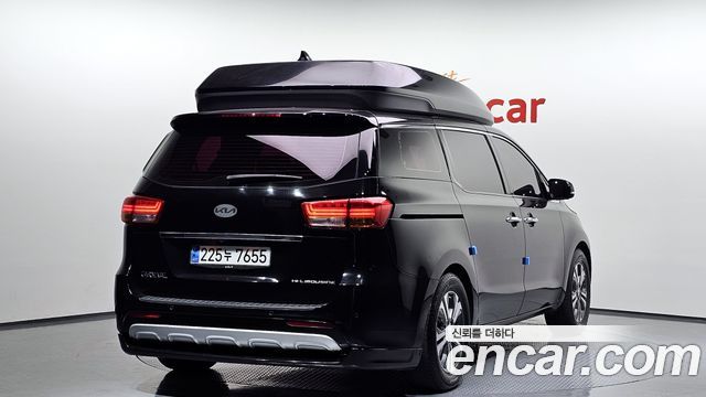 Kia Carnival 2016 thumb 3