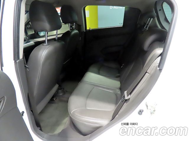 Chevrolet Spark 2012 thumb 8