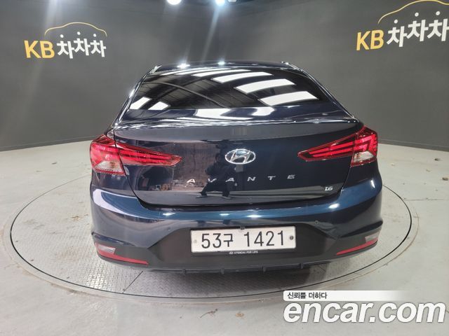 Hyundai Avante 2018 thumb 9