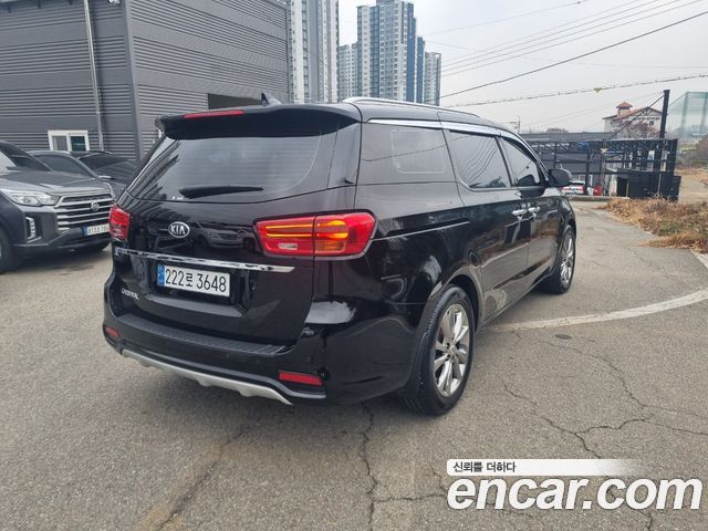 Kia Carnival 2020 thumb 3
