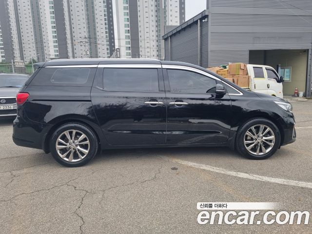 Kia Carnival 2020 thumb 6