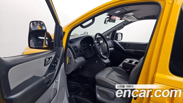 Hyundai Starex 2017 thumb 11