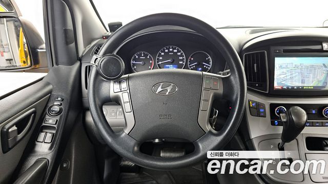 Hyundai Starex 2017 thumb 12