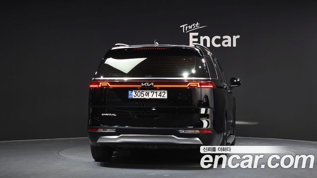 Kia Carnival 2023 thumb 5