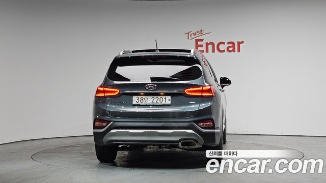 Hyundai Santa Fe 2019 thumb 5
