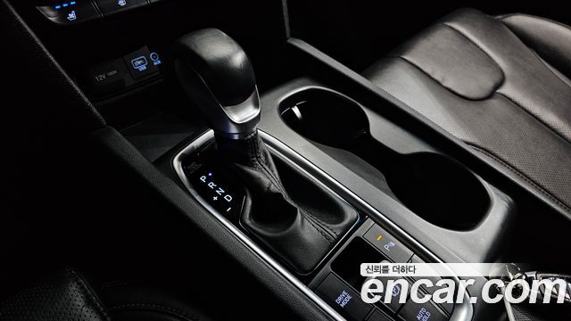 Hyundai Santa Fe 2019 thumb 9