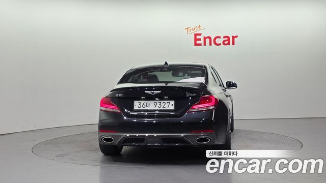 Genesis G70 2018 thumb 5