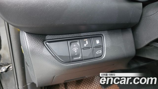 Genesis G70 2018 thumb 12
