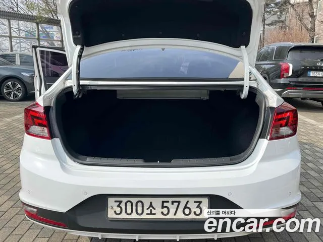 Hyundai Avante 2019 thumb 10