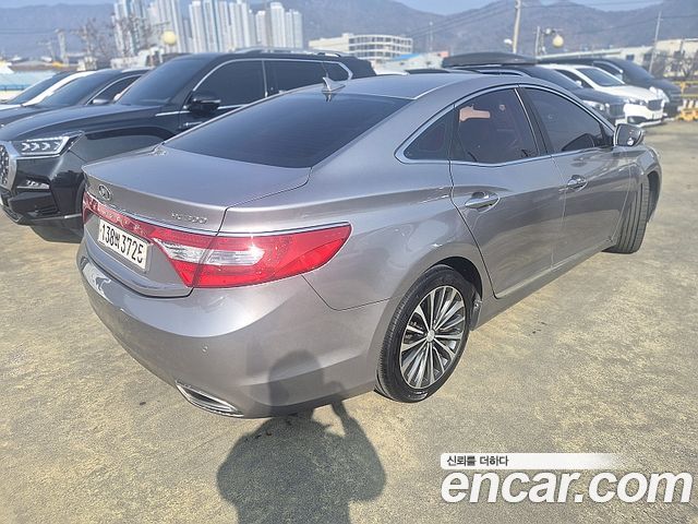 Hyundai Grandeur 2013 thumb 3