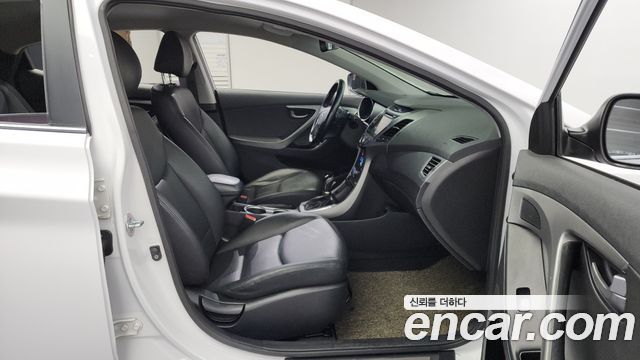 Hyundai Avante 2014 thumb 12