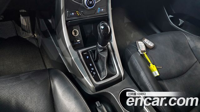 Hyundai Avante 2014 thumb 9