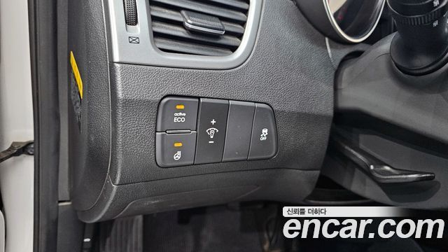 Hyundai Avante 2014 thumb 11