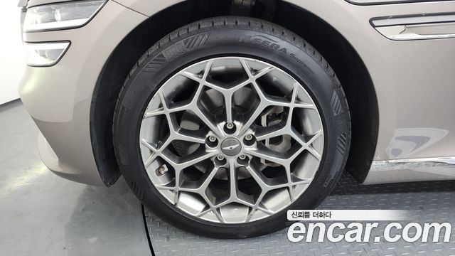 Genesis G80 2020 thumb 6