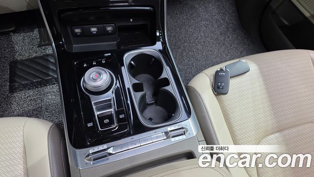 Kia Carnival 2021 thumb 9