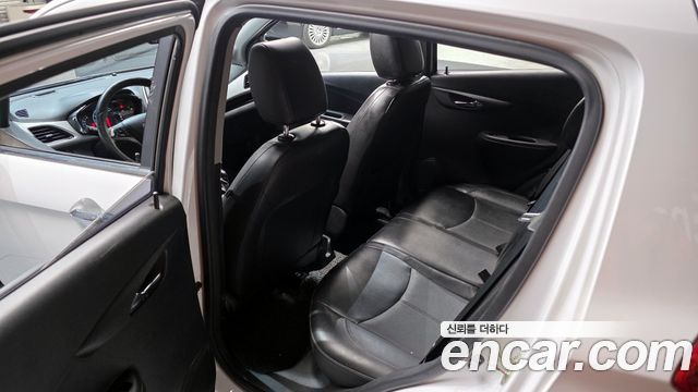 Chevrolet Spark 2015 thumb 12