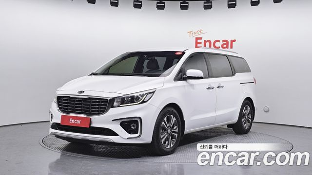 Kia Carnival 2018 thumb 2