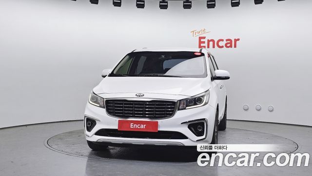 Kia Carnival 2018 thumb 4