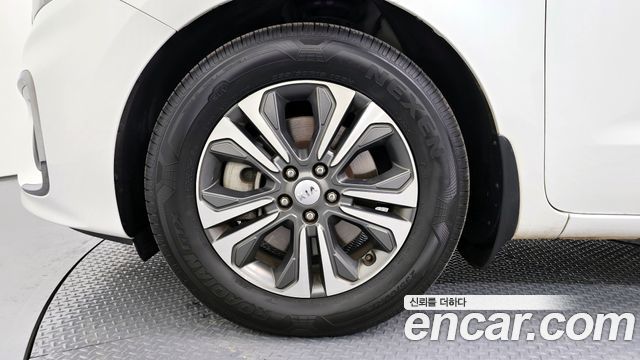 Kia Carnival 2018 thumb 6