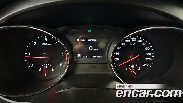 Kia Carnival 2018 thumb 9