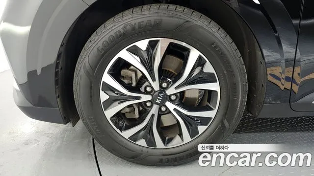 Kia Carnival 2021 thumb 6