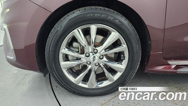 Kia Carnival 2018 thumb 6