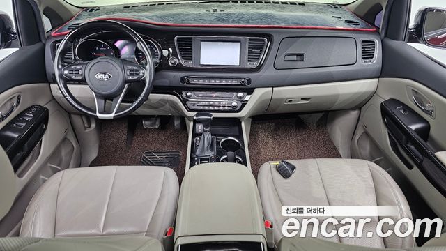 Kia Carnival 2018 thumb 8