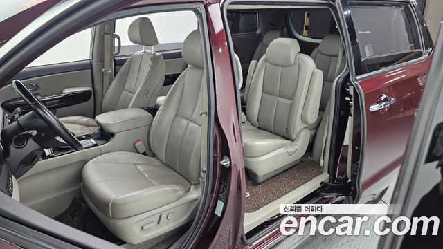 Kia Carnival 2018 thumb 12