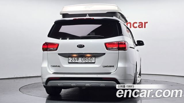 Kia Carnival 2015 thumb 5