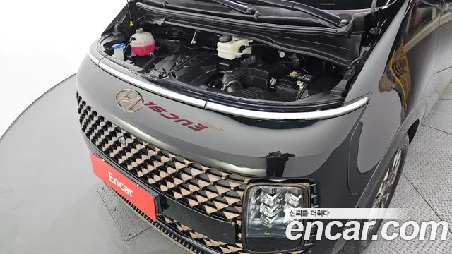 Hyundai Staria 2023 thumb 7