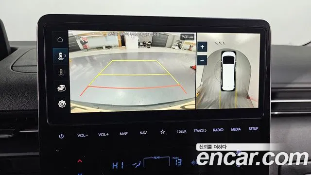 Hyundai Staria 2023 thumb 12