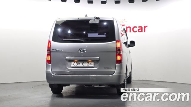 Hyundai Starex 2017 thumb 4