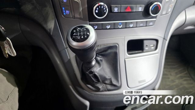 Hyundai Starex 2017 thumb 9
